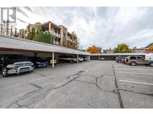 284 Yorkton Avenue Unit# 404, Penticton, BC - Outdoor