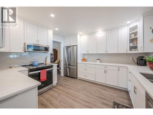 1410 Cedar Street Unit# 20, Okanagan Falls, BC - Indoor Photo Showing Kitchen With Upgraded Kitchen