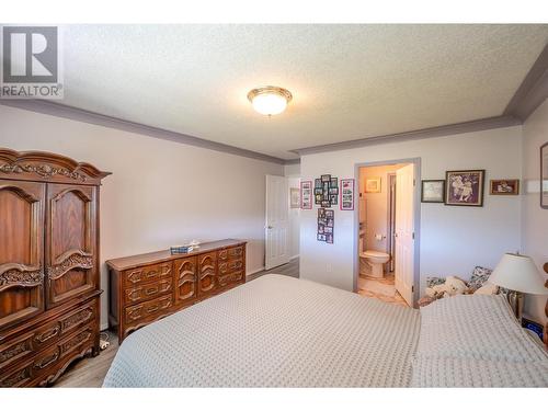 1410 Cedar Street Unit# 20, Okanagan Falls, BC - Indoor Photo Showing Bedroom