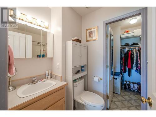 1410 Cedar Street Unit# 20, Okanagan Falls, BC - Indoor Photo Showing Bathroom