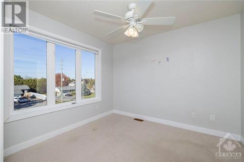 4524 Innes Road Unit#C, Ottawa, ON - Indoor Photo Showing Other Room