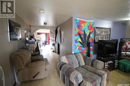 345 1St Street W, Shaunavon, SK - Indoor