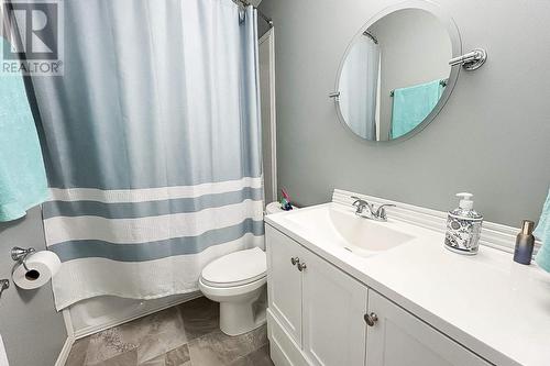 76 Elmwood Ave, Sault Ste. Marie, ON - Indoor Photo Showing Bathroom