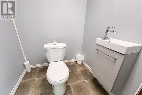 76 Elmwood Ave, Sault Ste. Marie, ON - Indoor Photo Showing Bathroom