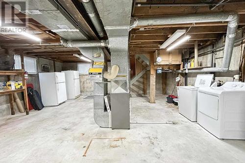 76 Elmwood Ave, Sault Ste. Marie, ON - Indoor Photo Showing Laundry Room