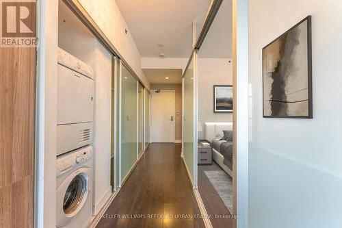 4206 - 426 University Avenue, Toronto, ON - Indoor Photo Showing Laundry Room