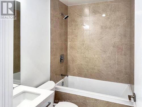 612 - 195 Mccaul Street, Toronto, ON - Indoor Photo Showing Bathroom