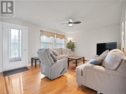 280 Murray Road, Moncton, NB - Indoor Photo Showing Living Room