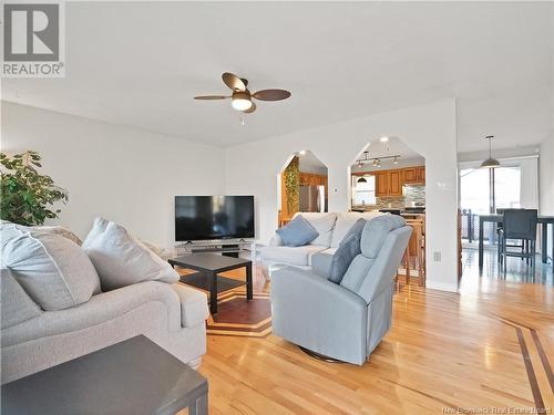 280 Murray Road, Moncton, NB - Indoor Photo Showing Living Room