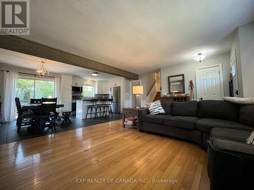 721 Churchill Street, Timmins (Upper Melrose), ON - Indoor Photo Showing Living Room