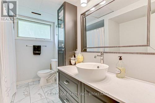 1 Highland Drive, Tillsonburg, ON - Indoor Photo Showing Bathroom