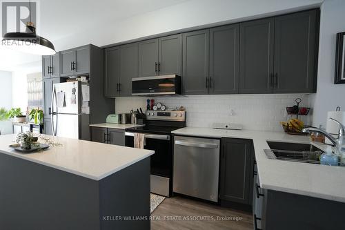 5 - 314 Equestrian Way, Cambridge, ON - Indoor Photo Showing Kitchen With Stainless Steel Kitchen With Upgraded Kitchen