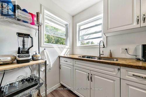 5400 Regional 18 Road, Clarington, ON - Indoor Photo Showing Kitchen With Double Sink