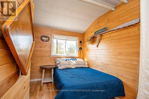 144 Northern Avenue, Galway-Cavendish And Harvey, ON - Indoor Photo Showing Bedroom