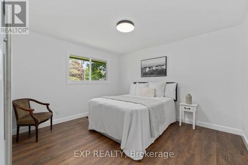 13481 Loyalist Parkway, Prince Edward County (Picton), ON - Indoor Photo Showing Bedroom