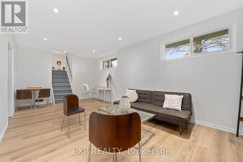 13481 Loyalist Parkway, Prince Edward County (Picton), ON - Indoor Photo Showing Living Room