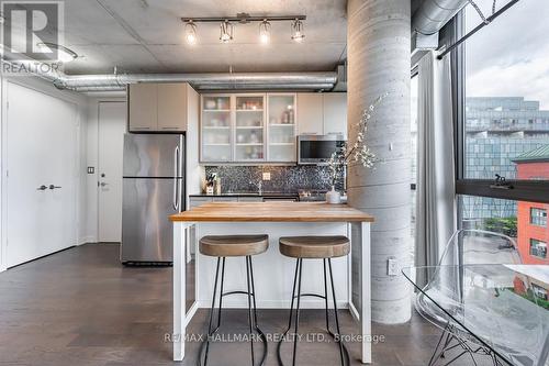 502 - 533 Richmond Street W, Toronto, ON - Indoor Photo Showing Kitchen