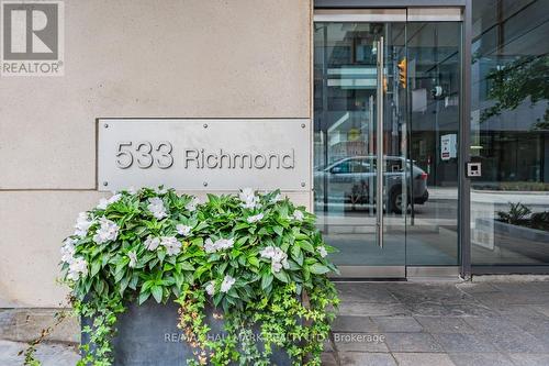 502 - 533 Richmond Street W, Toronto, ON - Outdoor