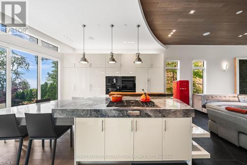 67 Lake Promenade, Toronto, ON - Indoor Photo Showing Kitchen With Upgraded Kitchen