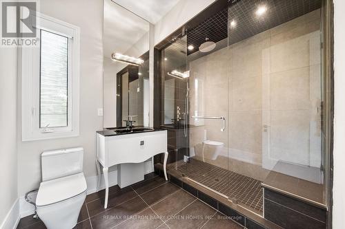 67 Lake Promenade, Toronto, ON - Indoor Photo Showing Bathroom