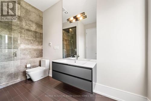 67 Lake Promenade, Toronto, ON - Indoor Photo Showing Bathroom