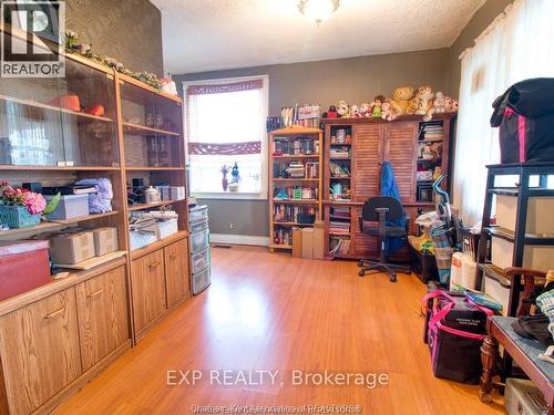 4 Aberdeen Street, Chatham-Kent, ON - Indoor Photo Showing Other Room