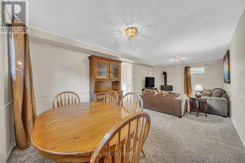 22 Sugar Maple Street, Kitchener, ON - Indoor Photo Showing Dining Room