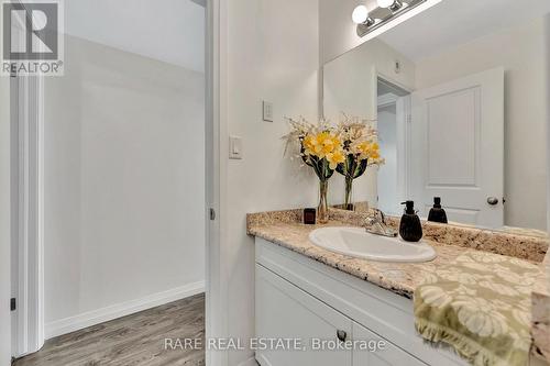 B14 - 24 Morrison Road, Kitchener, ON - Indoor Photo Showing Bathroom