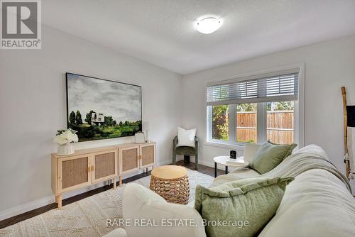 B14 - 24 Morrison Road, Kitchener, ON - Indoor Photo Showing Living Room