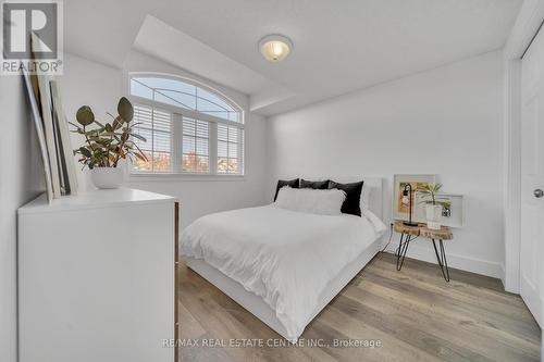 15 Yarrow Court, Kitchener, ON - Indoor Photo Showing Bedroom