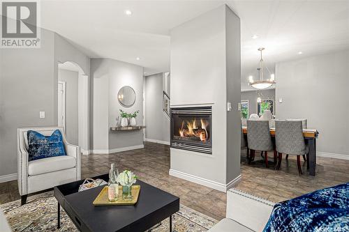 616 Lansdowne Avenue, Saskatoon, SK - Indoor Photo Showing Living Room With Fireplace