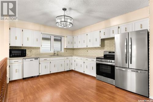 134 Houston Road, Regina, SK - Indoor Photo Showing Kitchen