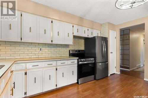 134 Houston Road, Regina, SK - Indoor Photo Showing Kitchen