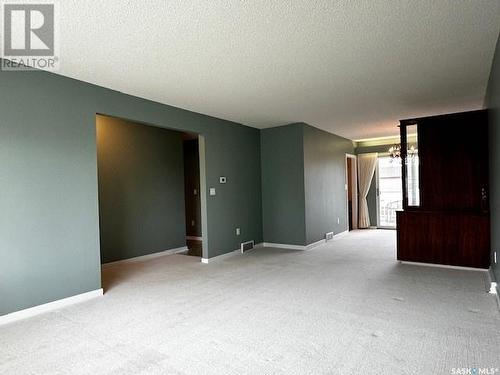 214 10Th Avenue W, Melville, SK - Indoor Photo Showing Other Room