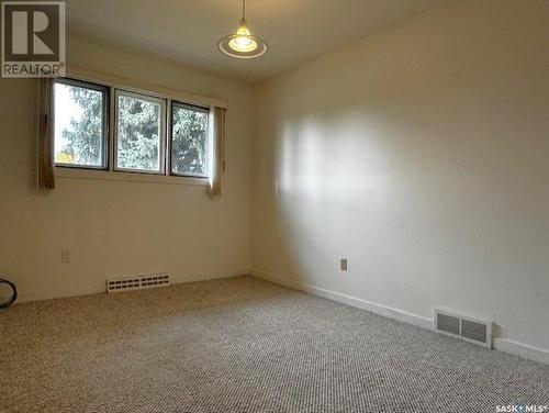 214 10Th Avenue W, Melville, SK - Indoor Photo Showing Other Room