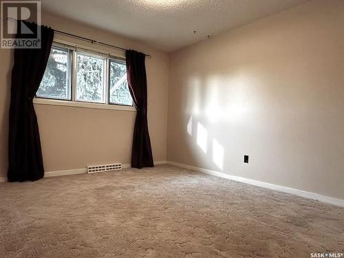 214 10Th Avenue W, Melville, SK - Indoor Photo Showing Other Room