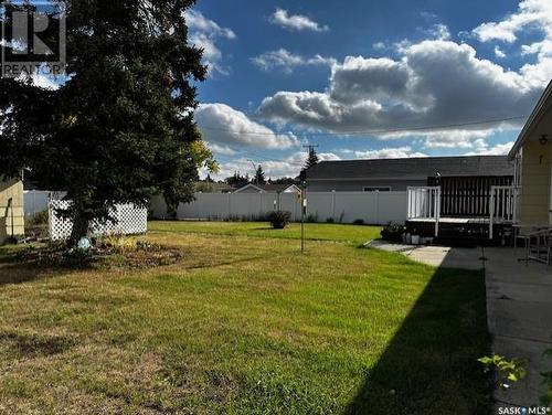 214 10Th Avenue W, Melville, SK - Outdoor