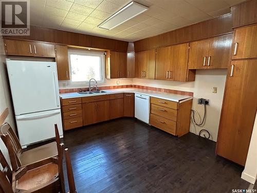 89 11Th Street, Weyburn, SK - Indoor Photo Showing Kitchen With Double Sink