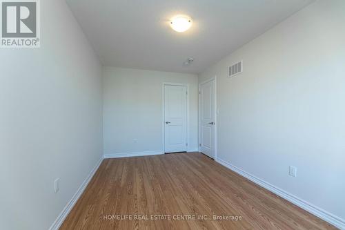 10 Rochester Drive, Barrie, ON - Indoor Photo Showing Other Room