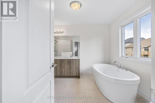 3033 Sierra Drive, Orillia, ON - Indoor Photo Showing Bathroom