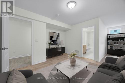 3033 Sierra Drive, Orillia, ON - Indoor Photo Showing Living Room