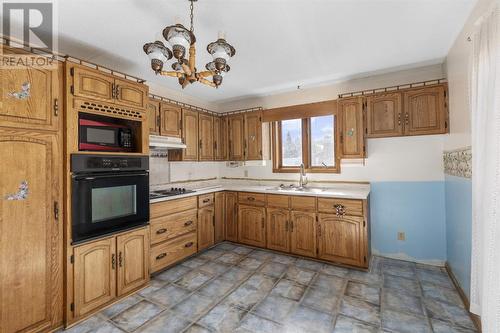 291 Moss Rd, Sault Ste. Marie, ON - Indoor Photo Showing Kitchen With Double Sink