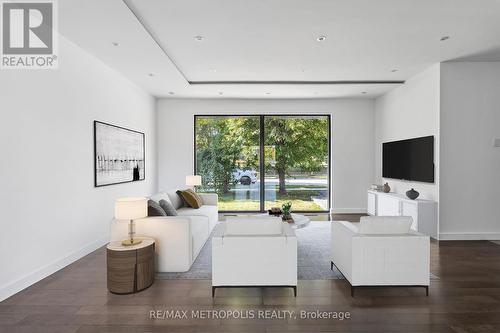 79 Rangoon Road, Toronto, ON - Indoor Photo Showing Living Room