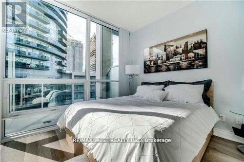 407 - 80 Marine Parade Drive, Toronto, ON - Indoor Photo Showing Bedroom