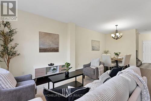 1403 Treeland Street, Burlington, ON - Indoor Photo Showing Living Room