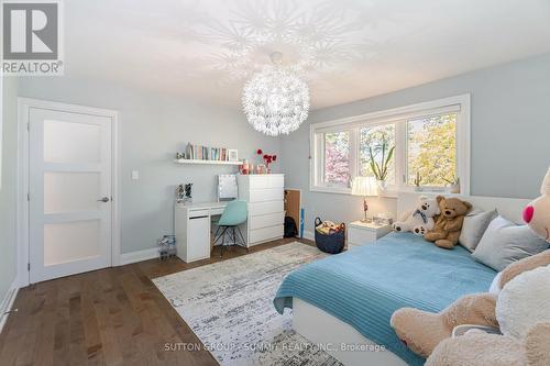 3210 Flanagan Crescent, Mississauga, ON - Indoor Photo Showing Bedroom