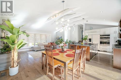 3210 Flanagan Crescent, Mississauga, ON - Indoor Photo Showing Dining Room