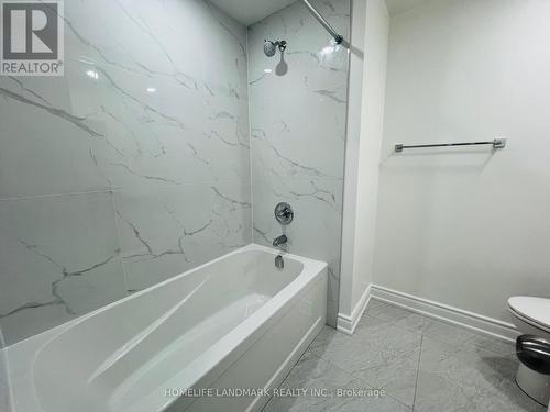 93 Sandyhook Square, Toronto, ON - Indoor Photo Showing Bathroom