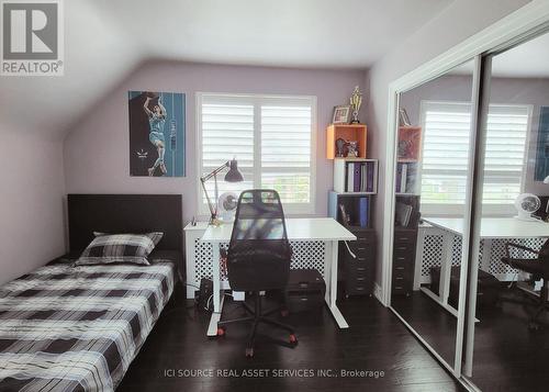 Upper - 687 Glencairn Avenue, Toronto, ON - Indoor Photo Showing Bedroom