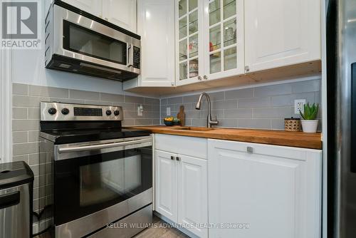 17 Blackburn Street, Toronto, ON - Indoor Photo Showing Kitchen